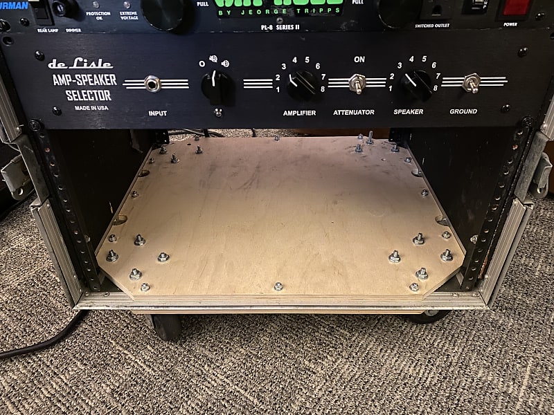 de Lisle 8x8 Deluxe Amplifier and Switcher 2022 Reverb