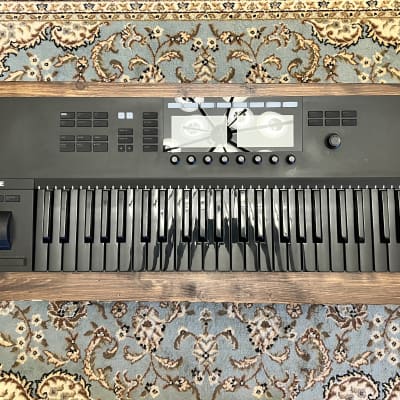 Review: Komplete Kontrol MK2