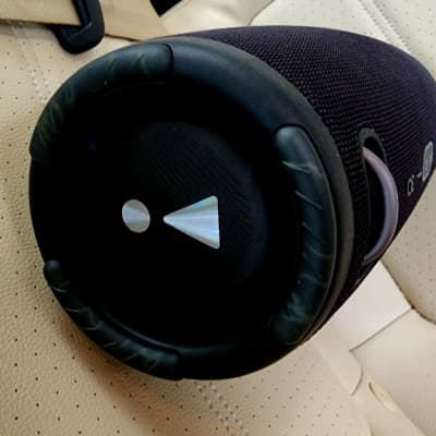 JBL JBL black xtreme 3 portable Bluetooth speaker image 5