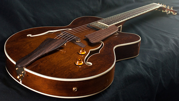 Eastman AR403CE Classic Archtop Guitar NAMM 10245273 | Reverb