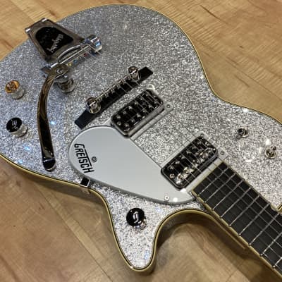 Gretsch G6129T-59 Vintage Select ’59 Silver Jet with Bigsby TV Jones Silver Sparkle image 6