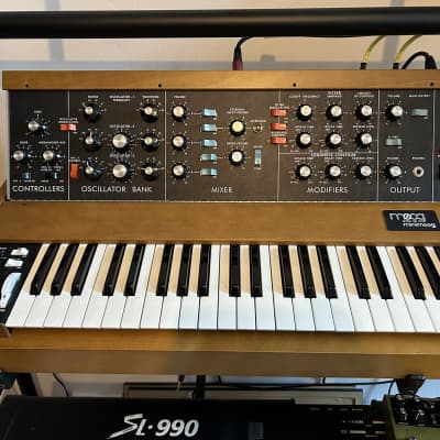 Moog Minimoog Model D Reissue 44-Key Monophonic Synthesizer (2016) 2016 - 2017 - Black / Wood