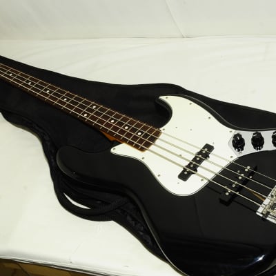 Fender Japan Jazz Bass Q serial crafted in Japan Electric