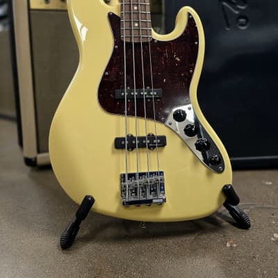 Fender Deluxe Active Jazz Bass 1998 - 2015