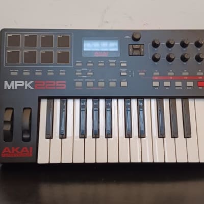 AKAI MPK225 MIDI Keyboard Controller - 2010s - Black/Red image 3