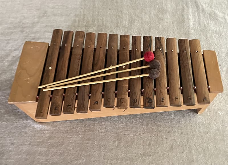 XYLOPHONE EN BOIS ROSEWOOD + BAGUETTE STUDIO 49 INSTRUMENT EMBAU 2