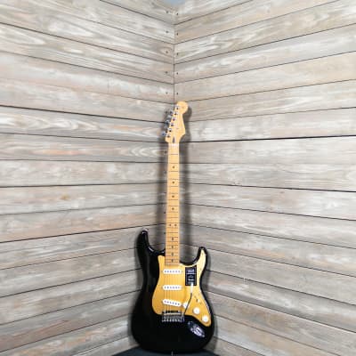 Fender Limited Edition Player Stratocaster - Black (13346-5F) image 8