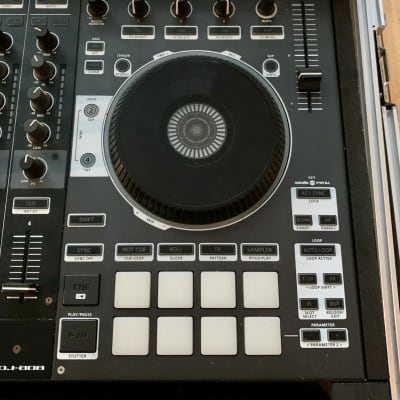 Roland DJ-808 DJ Controller w/ Magma Gig Case and Shure PGA58 Microphone image 3
