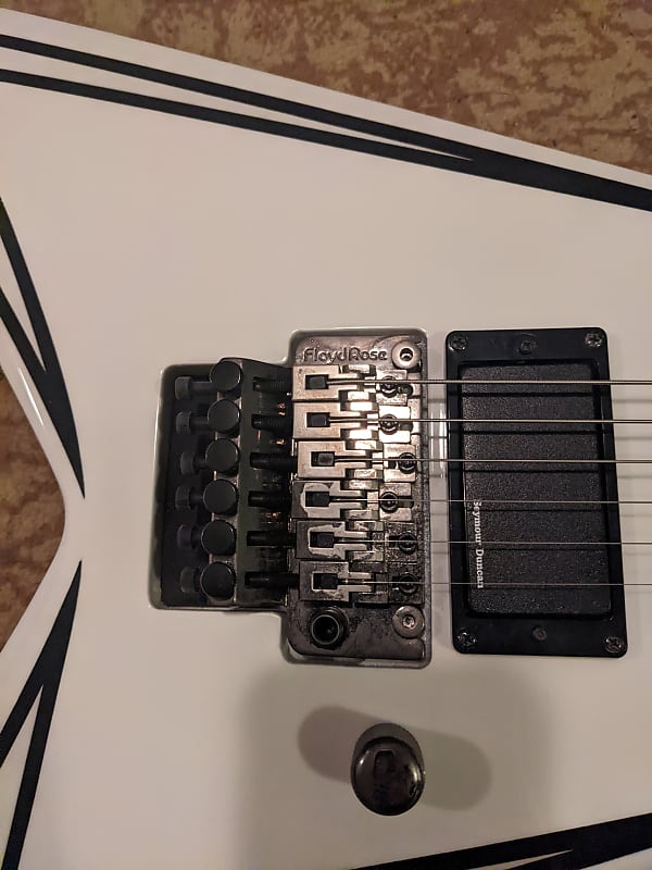 DISC ESP LTD Alexi-600 Scythe Alexi Laiho Signature Electric