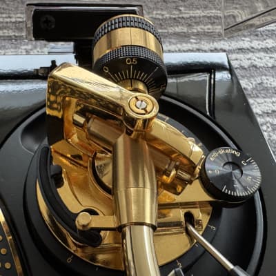 Technics SL-1200LTD Gold Limited Edition Direct Drive Turntable No 2927 in original box image 8