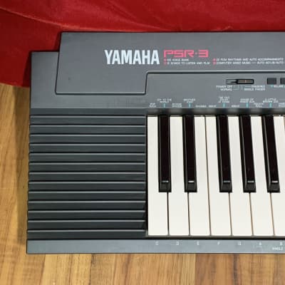 Yamaha PSR-3 80's Keyboard - black