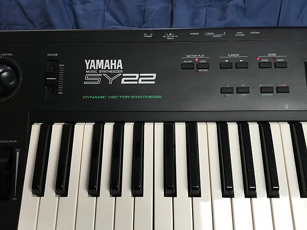 Holiday Sale -- $70 Off!  Rare Yamaha SY22 Dynamic Vector Synthesizer Keyboard AWM / AFM -- Nice! image 1