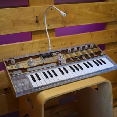 Korg microKORG Crystal 2024 digital, vocoder, 37 keys limited special model