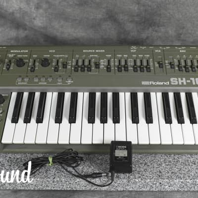 Roland SH-101 Gray Vintage Monophonic Synthesizer in Very Good Condition.