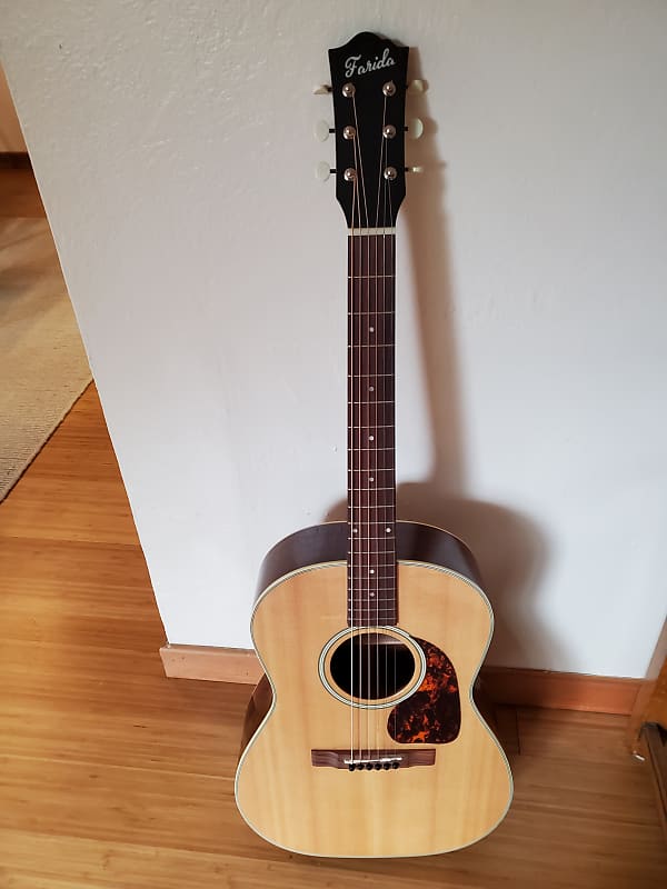 Farida OT 25 - Solid Spruce Top Solid Mahogney back and