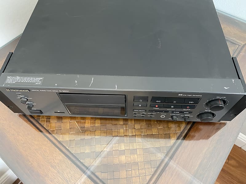Pioneer D-9601 Professional 88.2/96kHz DAT Recorder | Reverb