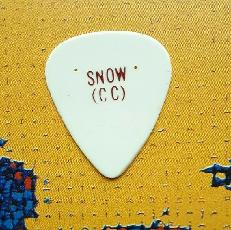 Quiet guitar best sale pick