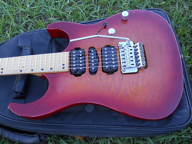 1992 Washburn MG104 Hand Made Chicago USA Electric Guitar 1992 Washburn MG104 Hand Made Chicago USA Electric Guitar