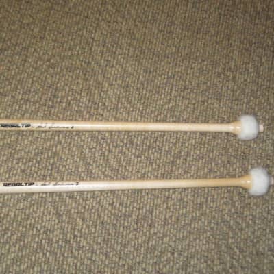 ONE pair "new" old stock (felt heads have fuziness) Regal Tip 602SG (GOODMAN # 2) TIMPANI MALLETS, STACCATO - small hard inner core covered with two layers of felt -- rock hard maple handles (shaft), includes packaging image 19