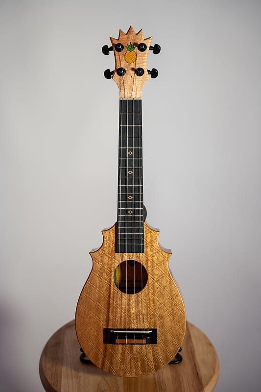 NOS Pop's KoAloha Pineapple Sunday Concert Ukulele | Reverb Canada