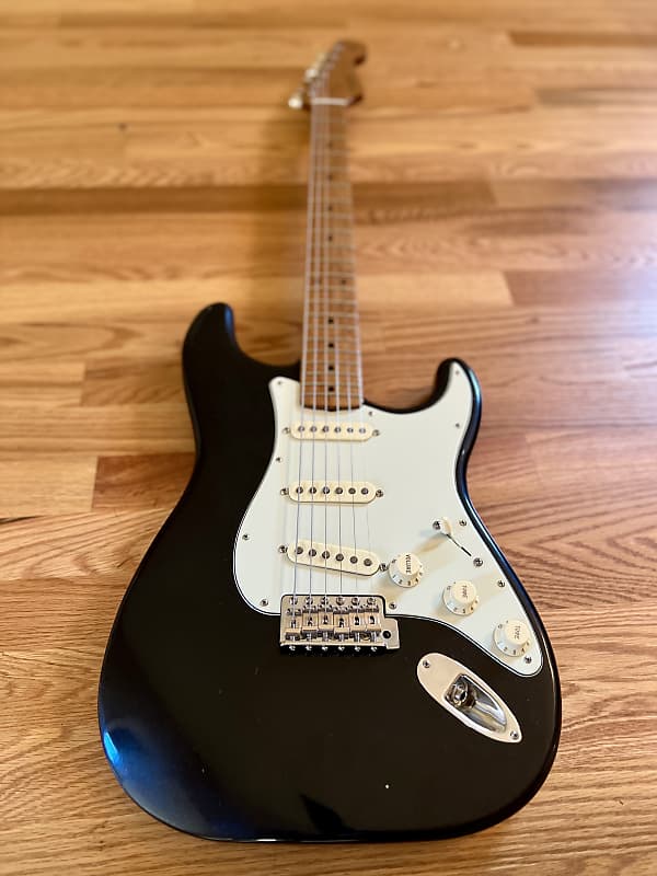 Stratocaster w/ Fender® Roasted Maple neck, Custom | Reverb