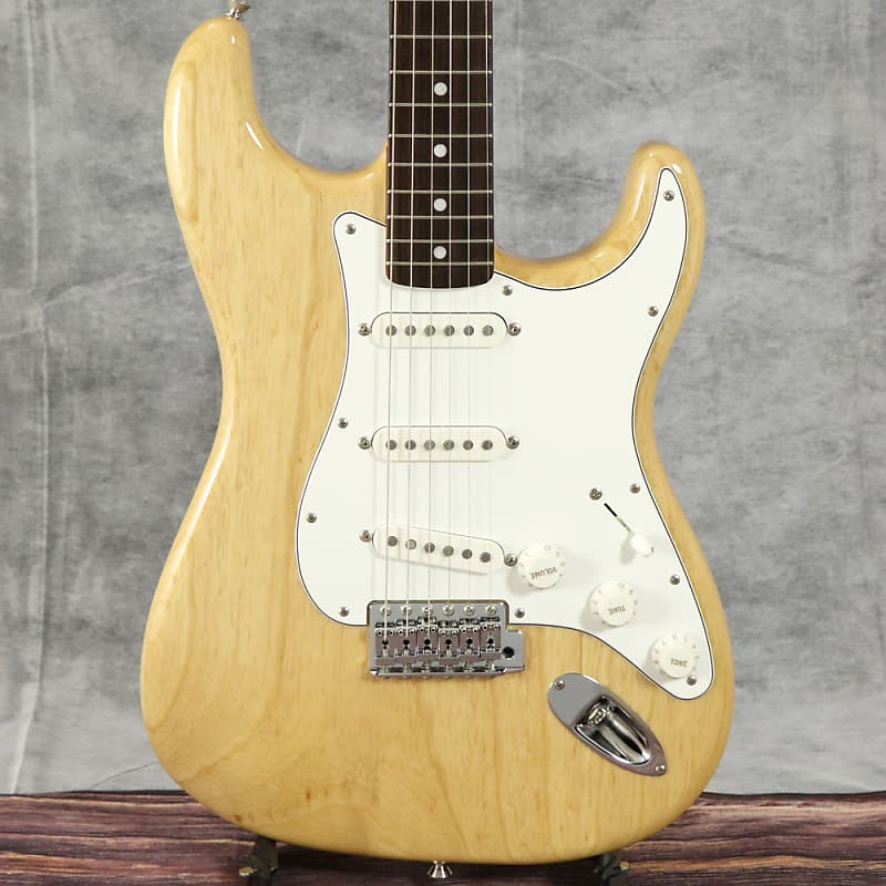 Fender Made In Japan Heritage 70S Stratocaster Natural 04/03