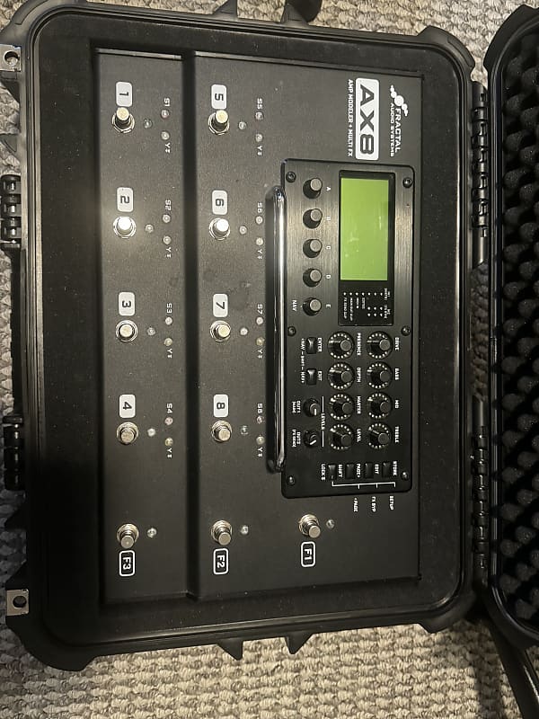 ギター Fractal Audio Systems AX8 Fractal Audio Systems AX8 Amp Modeler/Multi-FX Processor – Chicago