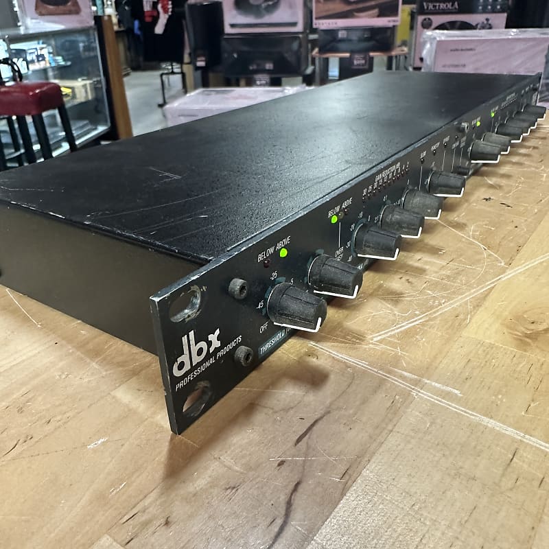 dbx 166A 2-Channel Compressor/Limiter | Reverb