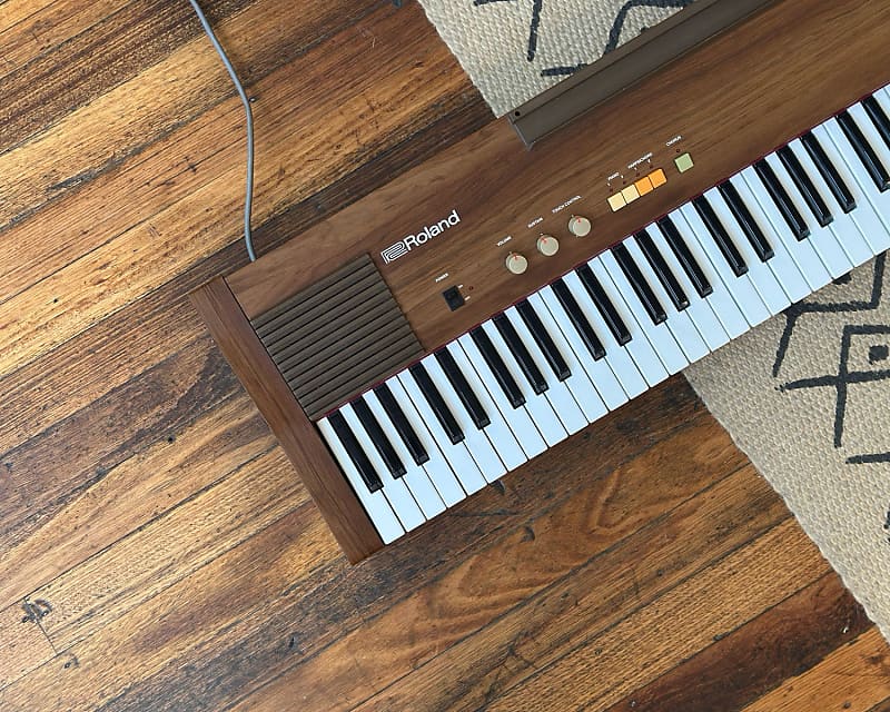 Roland HP-70 Piano Plus | Reverb