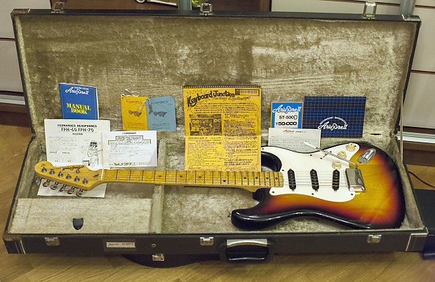 Aria Pro II ST500D-S Scalloped Strat + Case and Candy | Reverb Greece