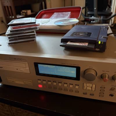 Akai CD3000XL Sampler - SCSI ZIP Drive & Xtras!!! - 90's Dream (s3000)