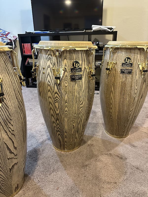 Latin Percussion Giovanni Hidalgo Conga Set of Four Drums Reverb