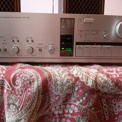 Technics SU V8X Computer Drive Stereo Integrated amplifier in very good condition - 1990's image 1