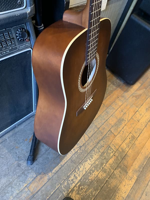 Art & Lutherie Wild Cherry | Reverb Canada