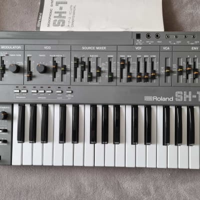 Roland SH-101 32-Key Monophonic Synthesizer 1982 - 1986 - Gray ORIGINAL BOX