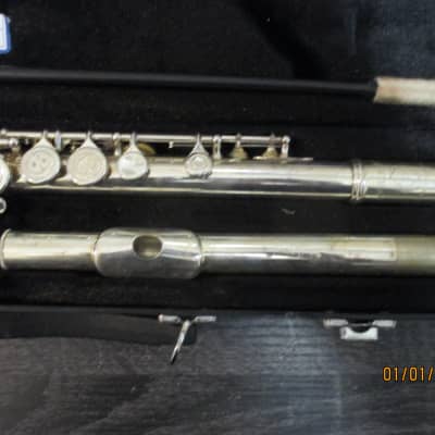 Gemeinhardt Artisan Straght-Headjoint Flute with Offset G. image 3