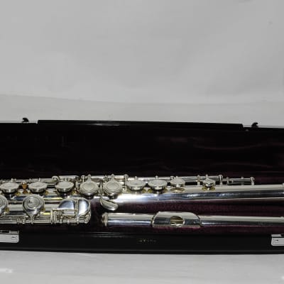 Yamaha YFL-411 II Silver Tube E-Mechanism Flute RefNo 1350 image 2