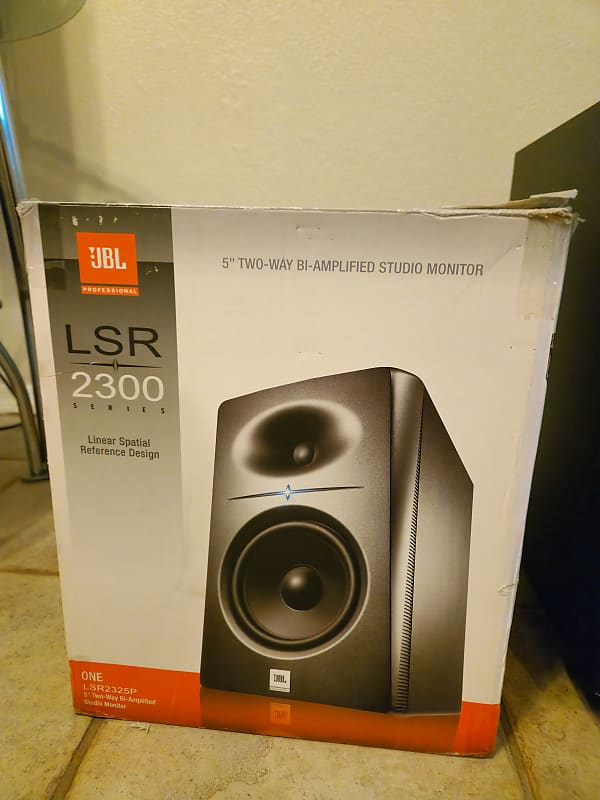 Jbl best sale lsr2325p price