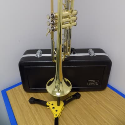 Eastman ETR420 Student Bb Trumpet w/ Mouthpiece and Case image 2