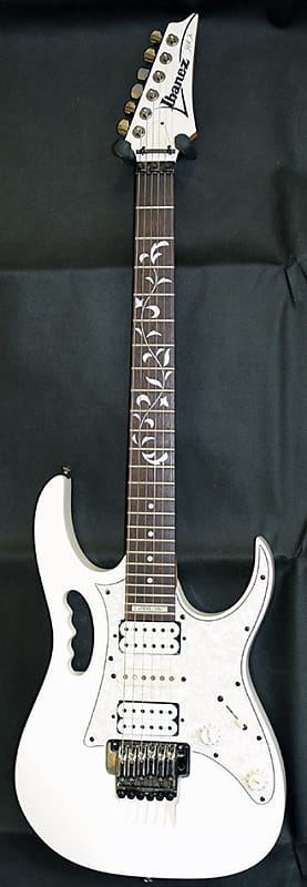 Ibanez JEM555 White Steve Vai シグネチャーモデル Ibanez JEM555 White Steve Vai シグネチャーモデル