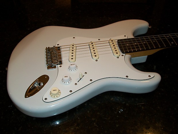 激レア '80s Hurricane by Morris strat Type MORRIS - 激レア '80s Hurricane by Morris strat Typeの通販 by