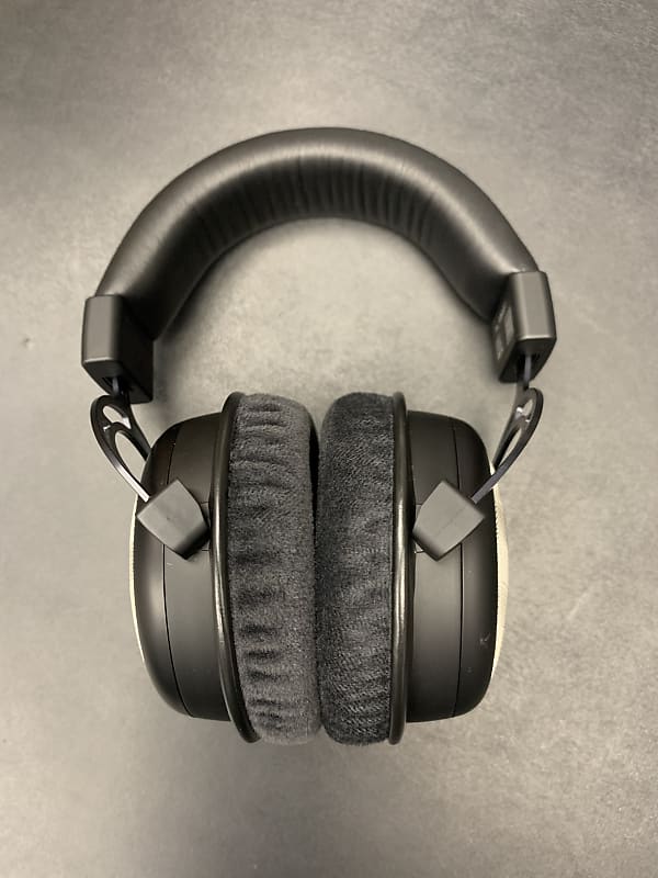 Beyerdynamic T1 2nd Generation - Black Special Edition 2019 - Ser No. 43338