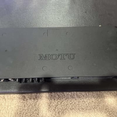 MOTU 828x Thunderbolt / USB 2.0 Audio Interface 2014 - Present - Black image 2