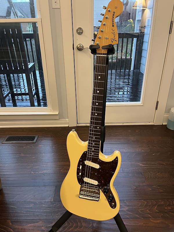 MIJ Fender Mustang Reissue image 1