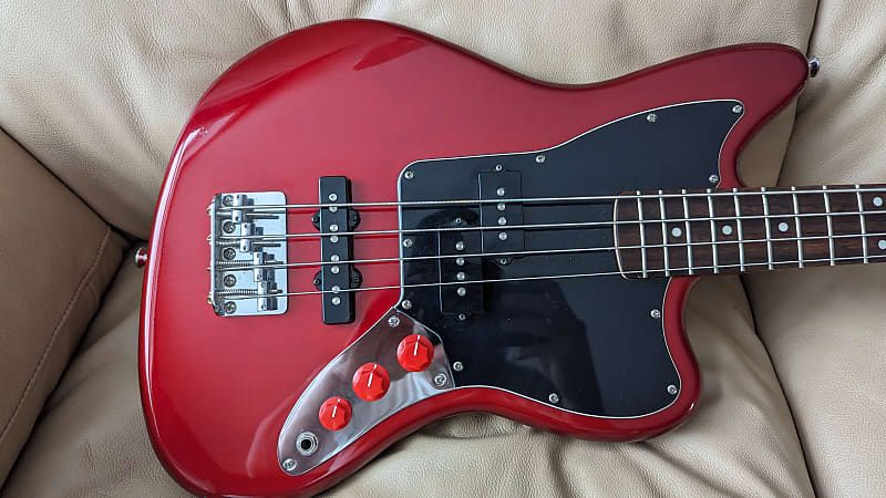 Squier Vintage Modified Jaguar Bass Candy Apple Red 2012