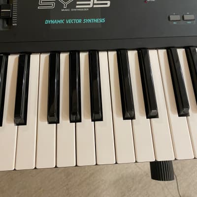 Yamaha SY35 1992 Dave Smith designed FM / AWM hybrid synth Yamaha SY35 1992 Dave Smith designed FM / AWM hybrid synth