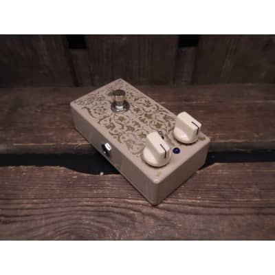 ギター lovepedal english woman Lovepedal Englishwoman Fuzz Pedal | Reverb