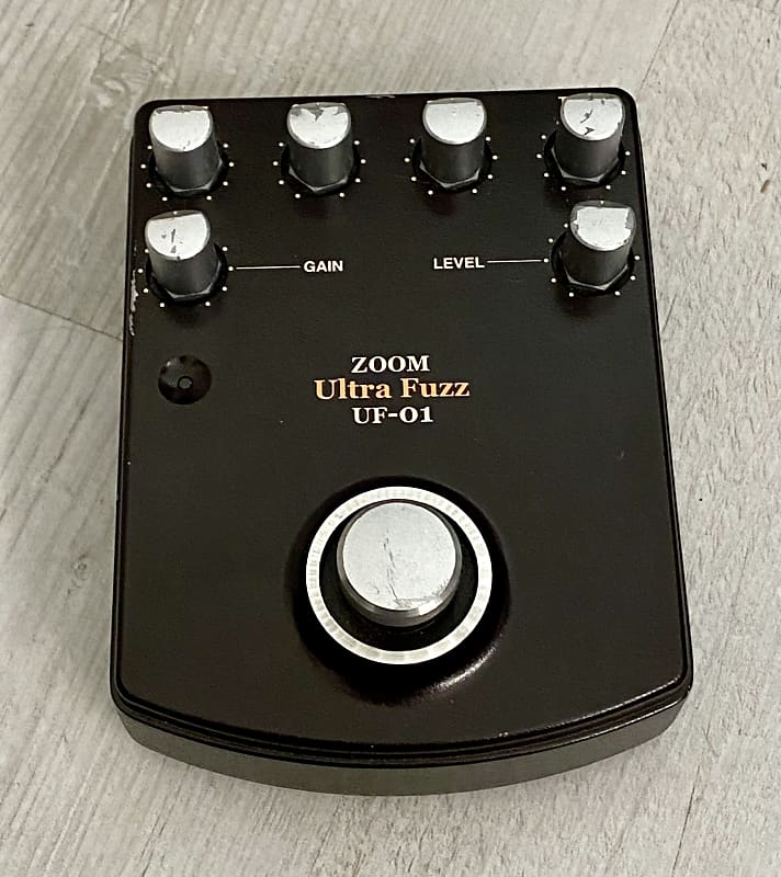 Zoom UF-01 fuzz