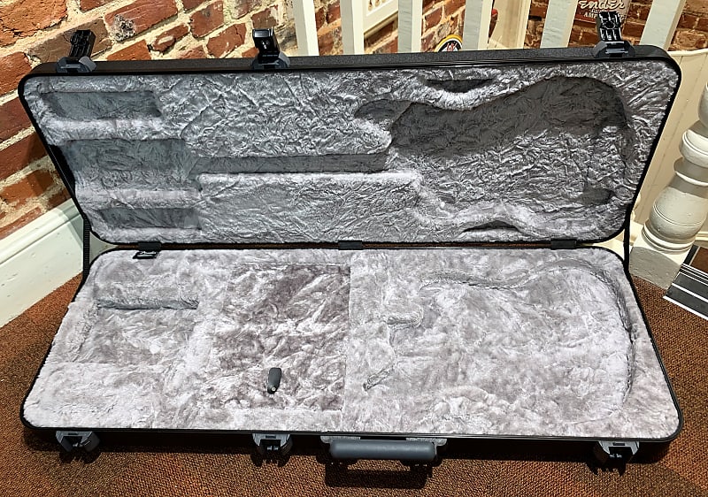 Fender Deluxe Moulded Jazzmaster / Jaguar Hard Case Black Reverb