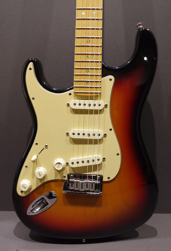 Fender American Deluxe Stratocaster Left-Handed 60th Anniversary with Maple Fretboard 2006 3-Color Sunburst USA LH image 1